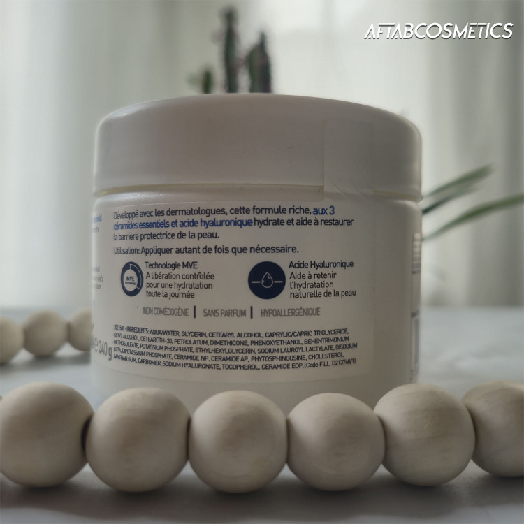 پشت کرم مرطوب کننده و آبرسان قوی سراوی مخصوص پوستهای خشک و خیلی خشک